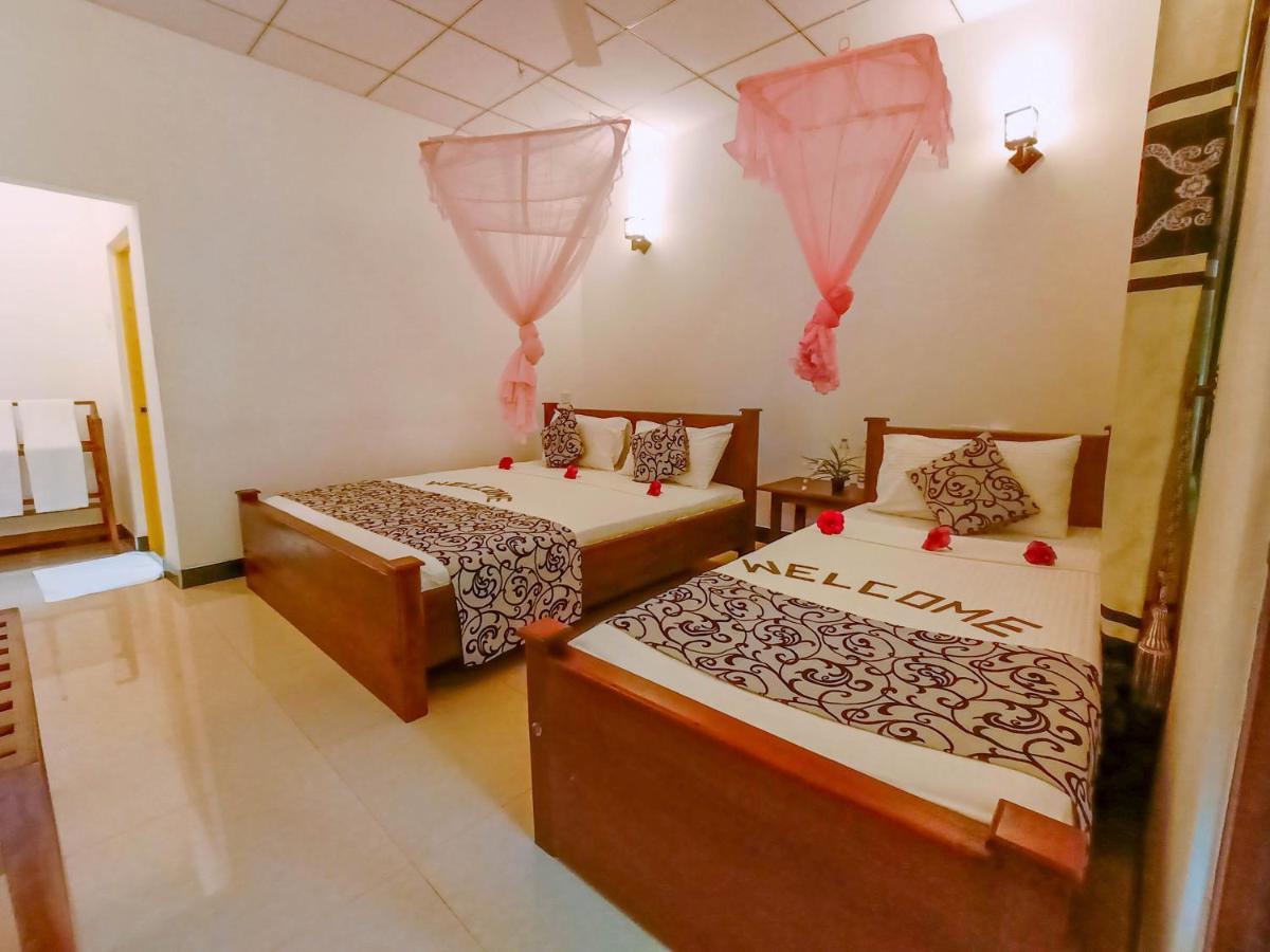 Nimsara Lodge Сигирия Екстериор снимка