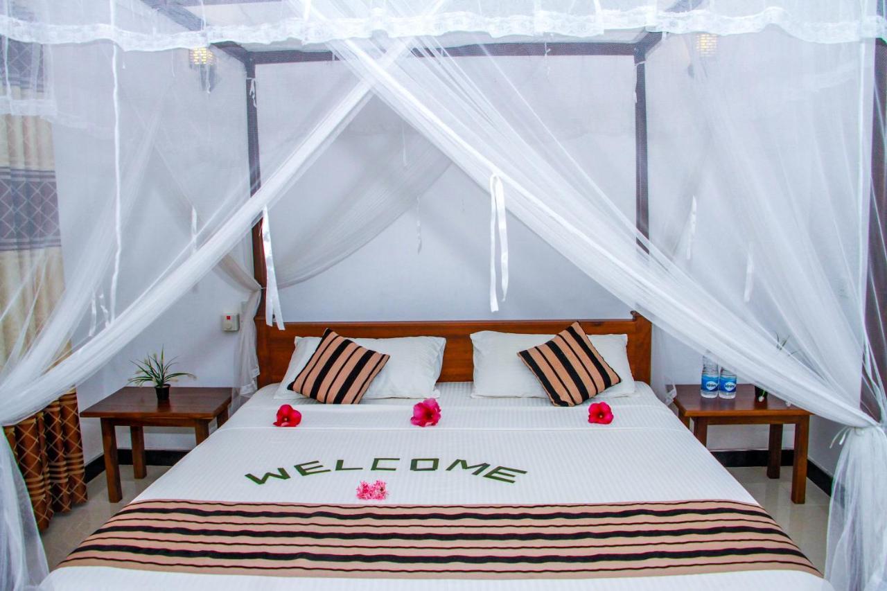 Nimsara Lodge Сигирия Екстериор снимка